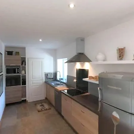 Propriete De 2 Chambres Avec Piscine Partagee Jardin Clos Et Wifi A Beaune Holiday home Beaune (Cote d'Or)
