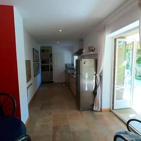 Propriete De 2 Chambres Avec Piscine Partagee Jardin Clos Et Wifi A Beaune