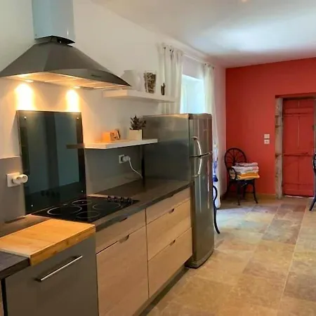 Propriete De 2 Chambres Avec Piscine Partagee Jardin Clos Et Wifi A Beaune Beaune (Cote d'Or)
