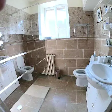 Propriete De 2 Chambres Avec Piscine Partagee Jardin Clos Et Wifi A Beaune